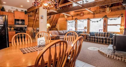 Charming Vacation Home with View of Ski Hill & Dogs Allowed
