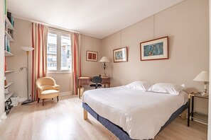 4 bedrooms, WiFi, bed sheets