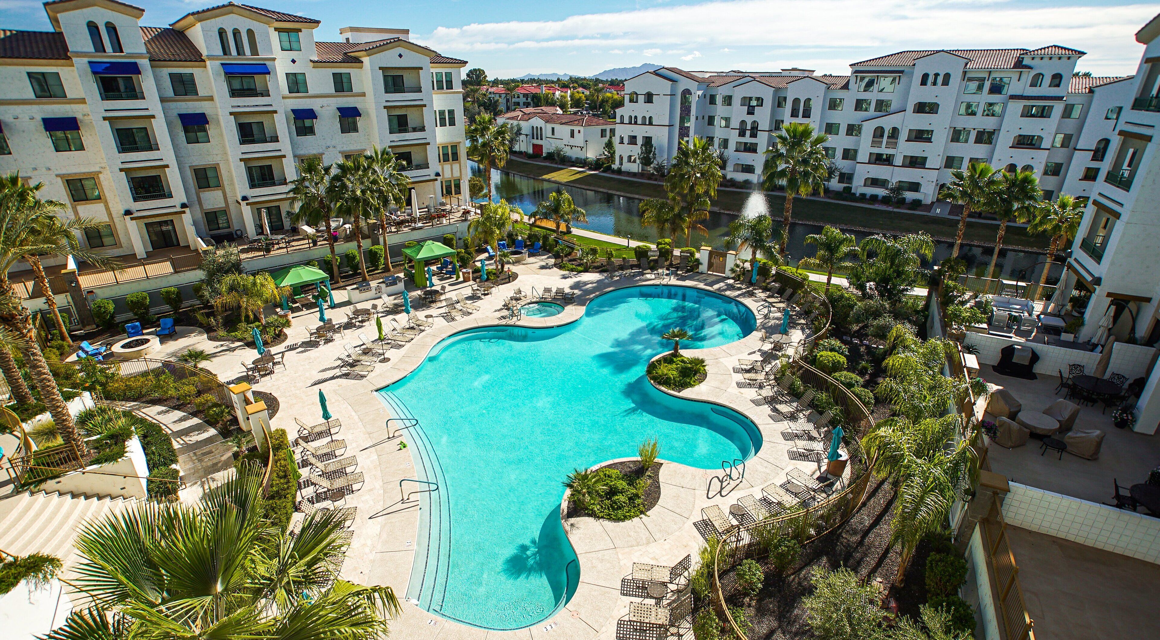 Giant Patio! Best Water/PoolView Condo! The Cays Resort.