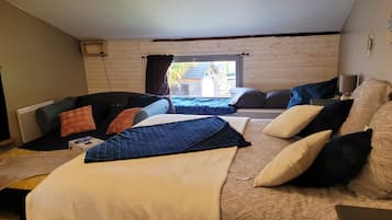 1 chambre, lit parapluie, Wi-Fi gratuit, draps fournis