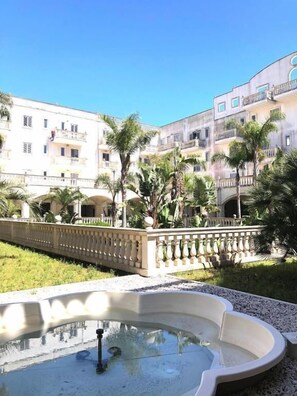 Property grounds - Sea Garden Gallipoli (Gallipoli)