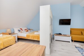 Desk, iron/ironing board, WiFi, bed sheets