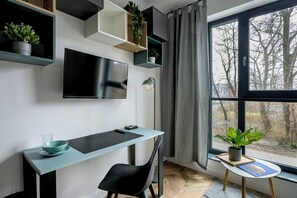 City Studio | Iron/ironing board, free WiFi, bed sheets - RentPlanet - Studio Fabryczna (Wroclaw)