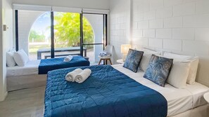 1 chambre, fer et planche à repasser, accès Internet, draps fournis