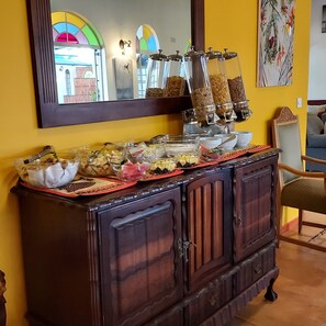 Free daily cooked-to-order breakfast  - The Courtney Lodge (Victoria Falls)