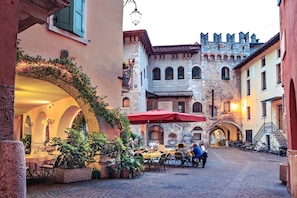 Outdoor dining - Sunrise On The Garda Lake (Riva del Garda)