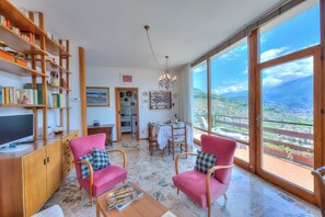 Interior - Sunrise On The Garda Lake (Riva del Garda)