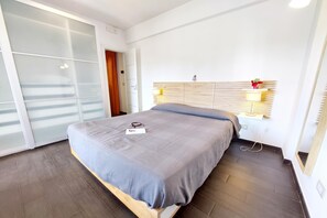 Family Apartment, 1 Bedroom, Microwave (Vicerè Apartment With AC and Wi-Fi) | 1 bedroom, laptop workspace, free WiFi, bed sheets