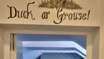 Kamar Double Standar | Seprai linen