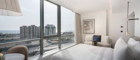 Junior Suite, Sea View | 1 bedroom, iron/ironing board, free WiFi, bed sheets