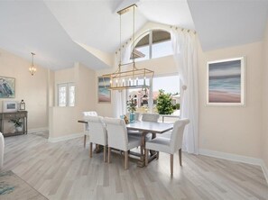 Dining - Spacious and Airy with light and bright decor thoroughout.. (Marco Island)