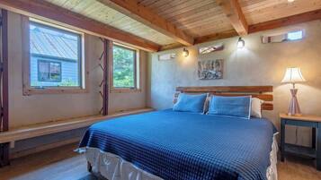 3 bedrooms, iron/ironing board, travel cot, free WiFi