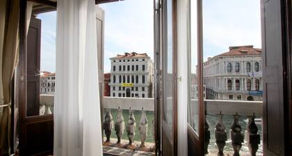 Ca' d'Oro Amazing View on Grand Canal