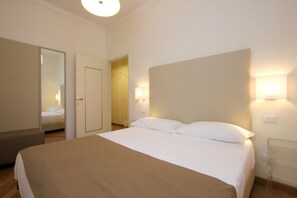 1 chambre, fer et planche Ă repasser, Wi-Fi gratuit, draps fournis