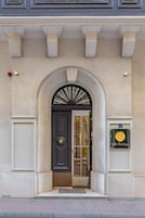 Fachada de la propiedad