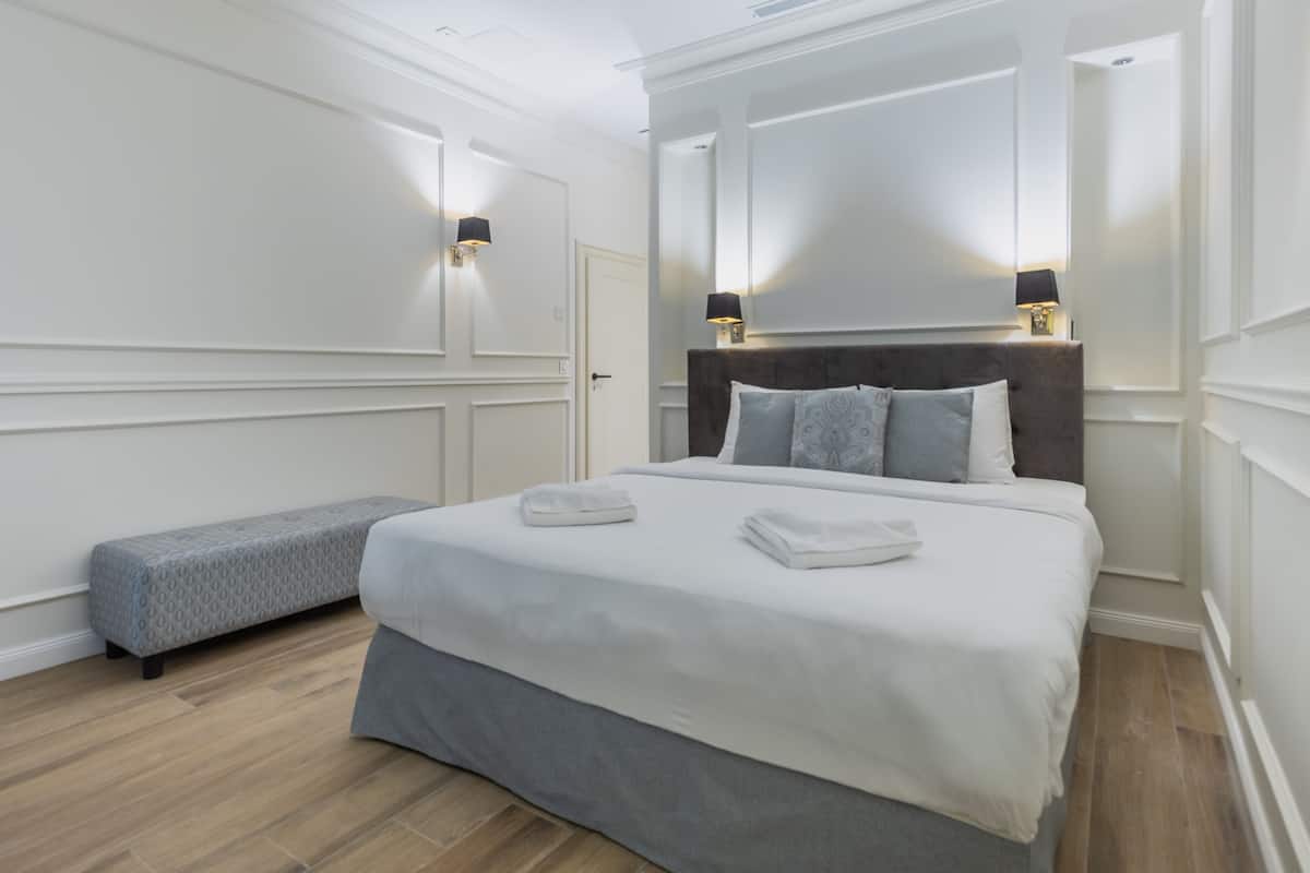 Sunflower | 1 bedroom, desk, free WiFi