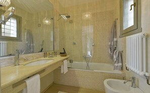 Hair dryer - Villa Castiglione 10 amazing villa with p/pool and sea view (Ponti Di Badia)