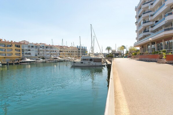 Marina