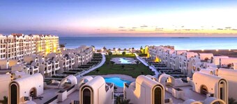 Beachfront in 5 Star Hotel With Reef Hurghada