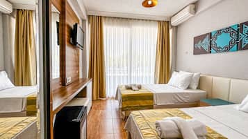 Chambre Deluxe avec lits jumeaux, vue mer