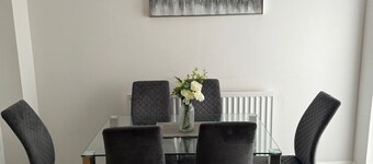 Manchester Home Close TO City Center AND Stadium