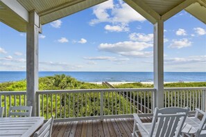 Property grounds - Welcome to Land Yacht! (St. George Island)