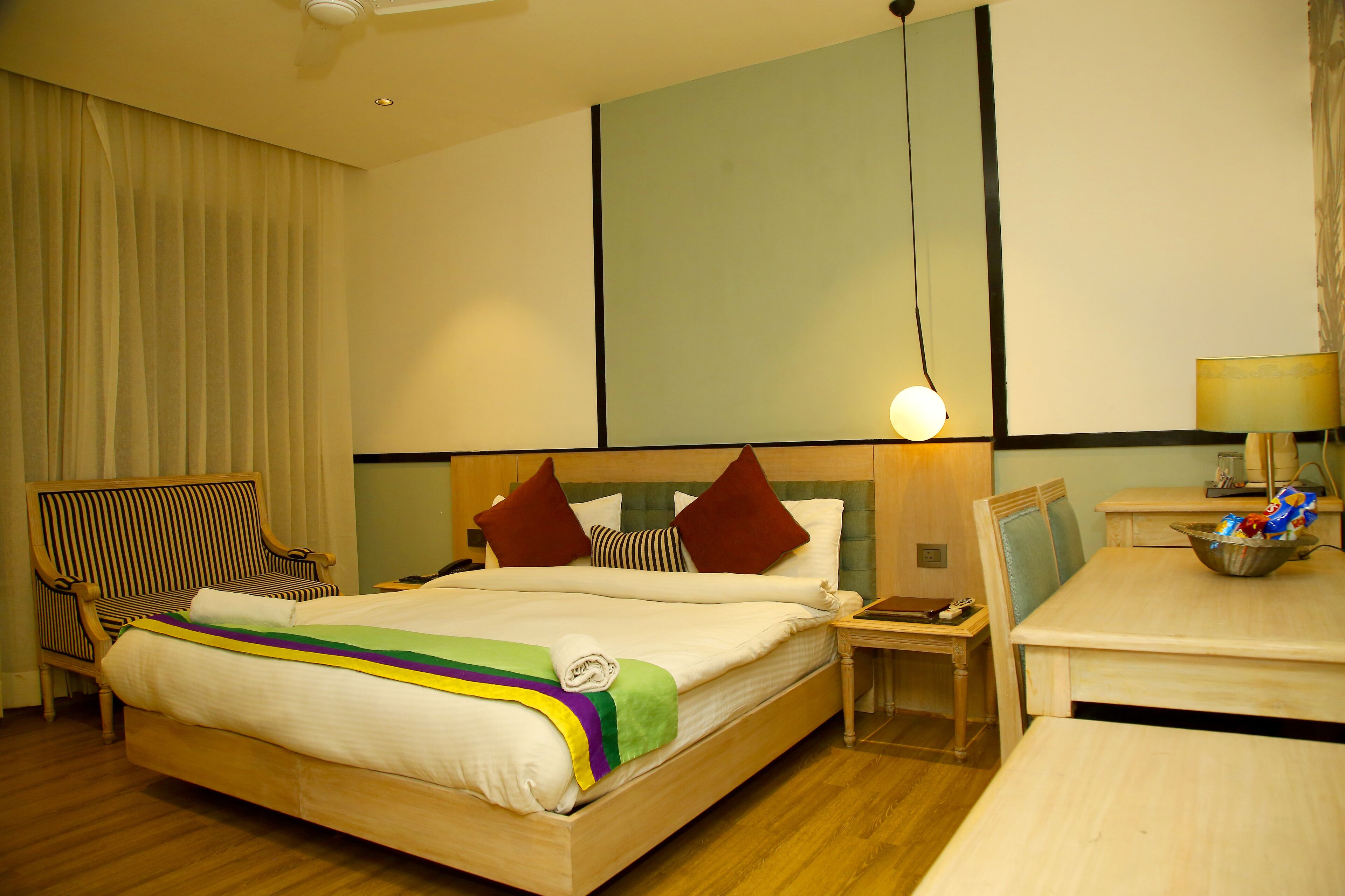 Deluxe Double Room | In-room safe, iron/ironing board, free WiFi, bed sheets
