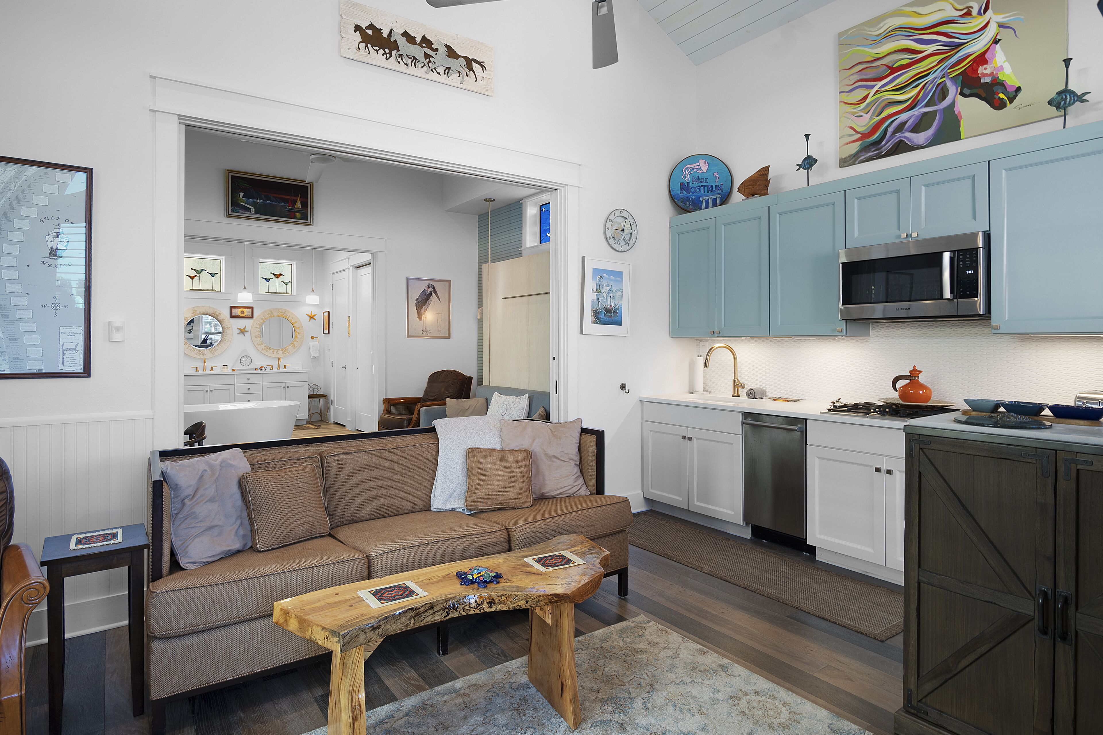 SBC4 Cozy cabin with community pool and wet bar