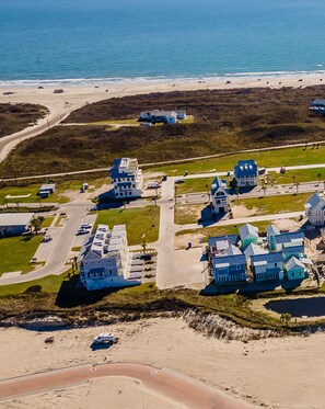 Exterior - Resort Pools, Golf Cart Boardwalk to Beach (Port Aransas)