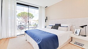 5 slaapkamers, een strijkplank/strijkijzer, gratis wifi, beddengoed