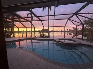 屋外プール、温水プール