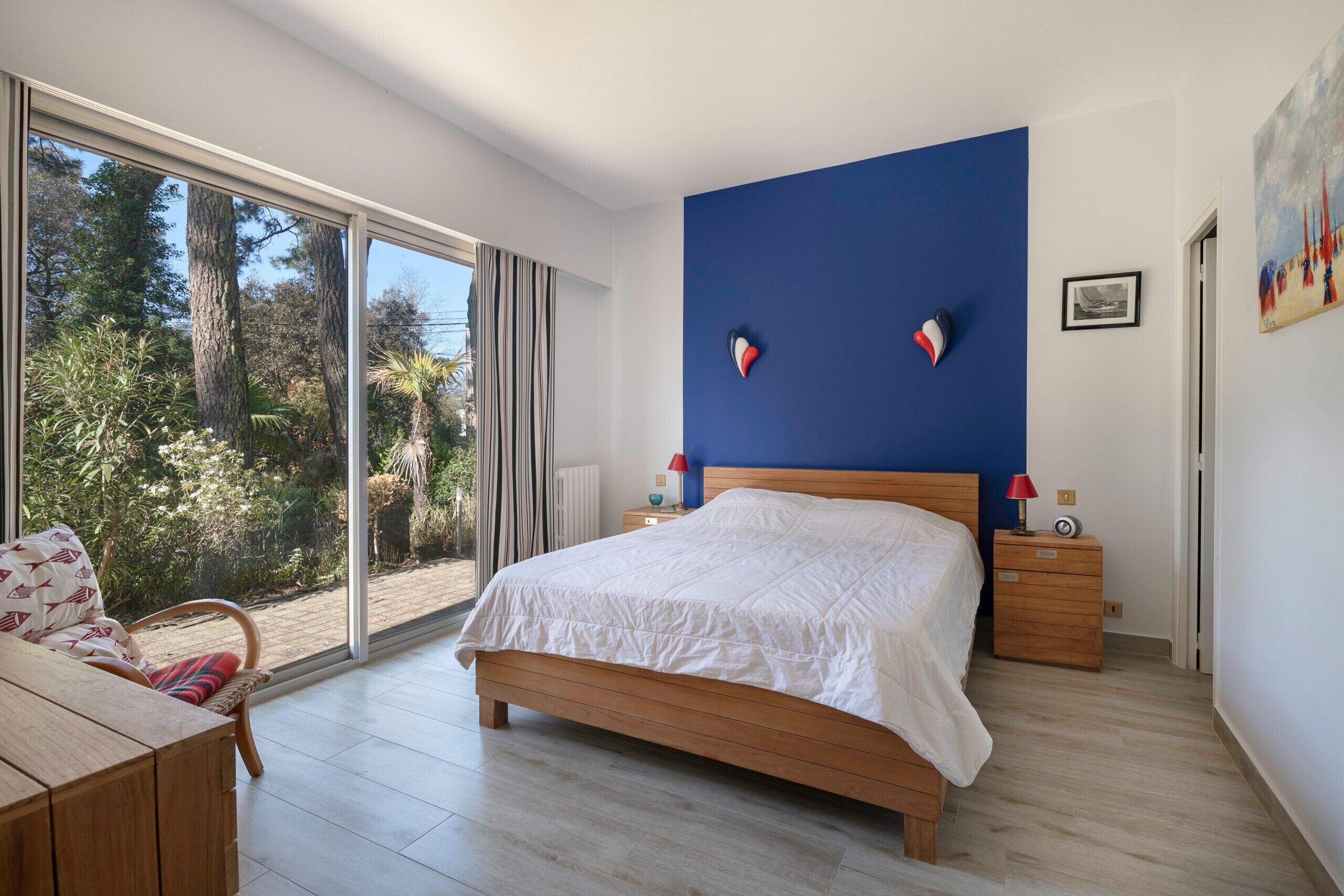 7 bedrooms, iron/ironing board, free WiFi