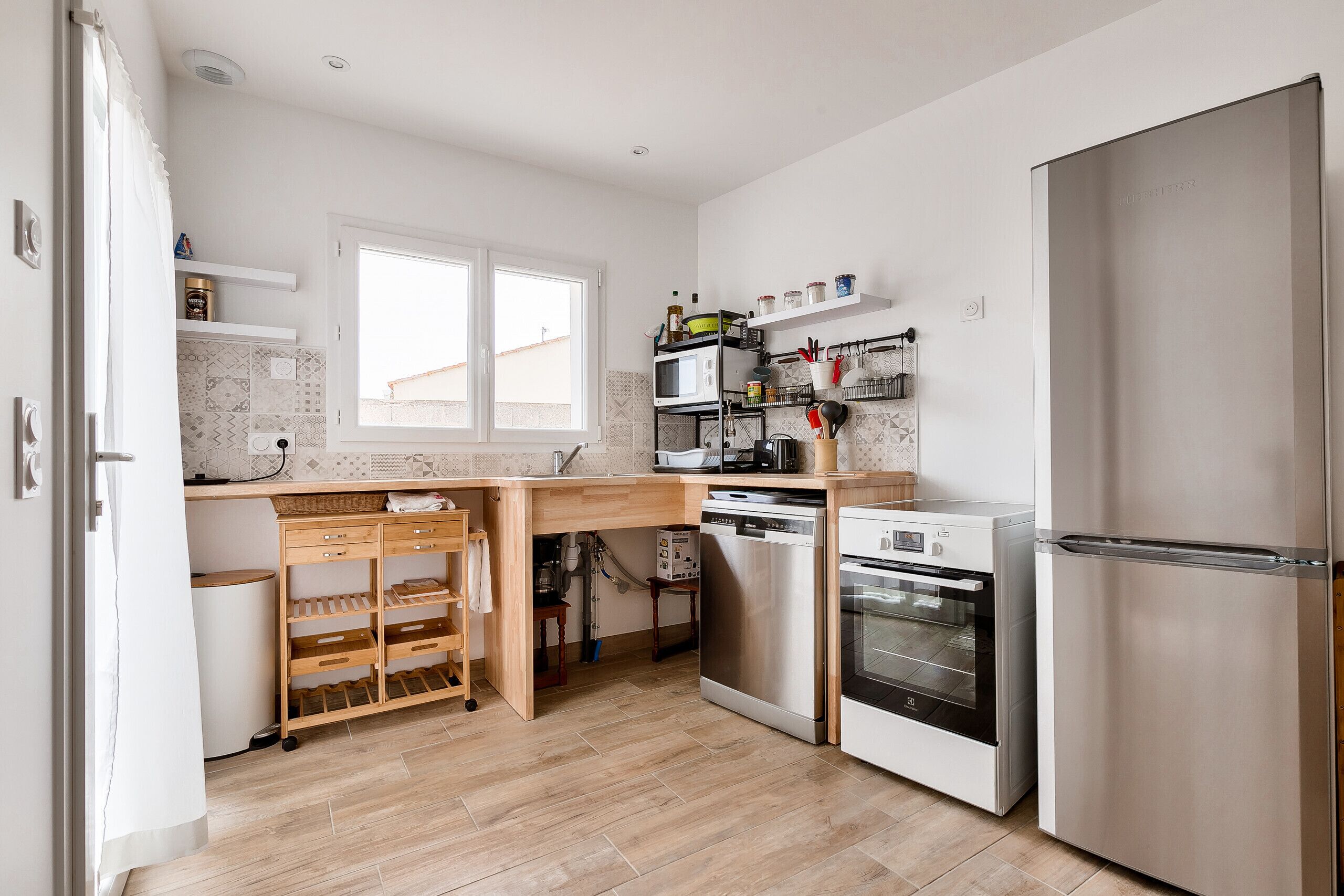 Réfrigérateur, micro-ondes, four, lave-vaisselle