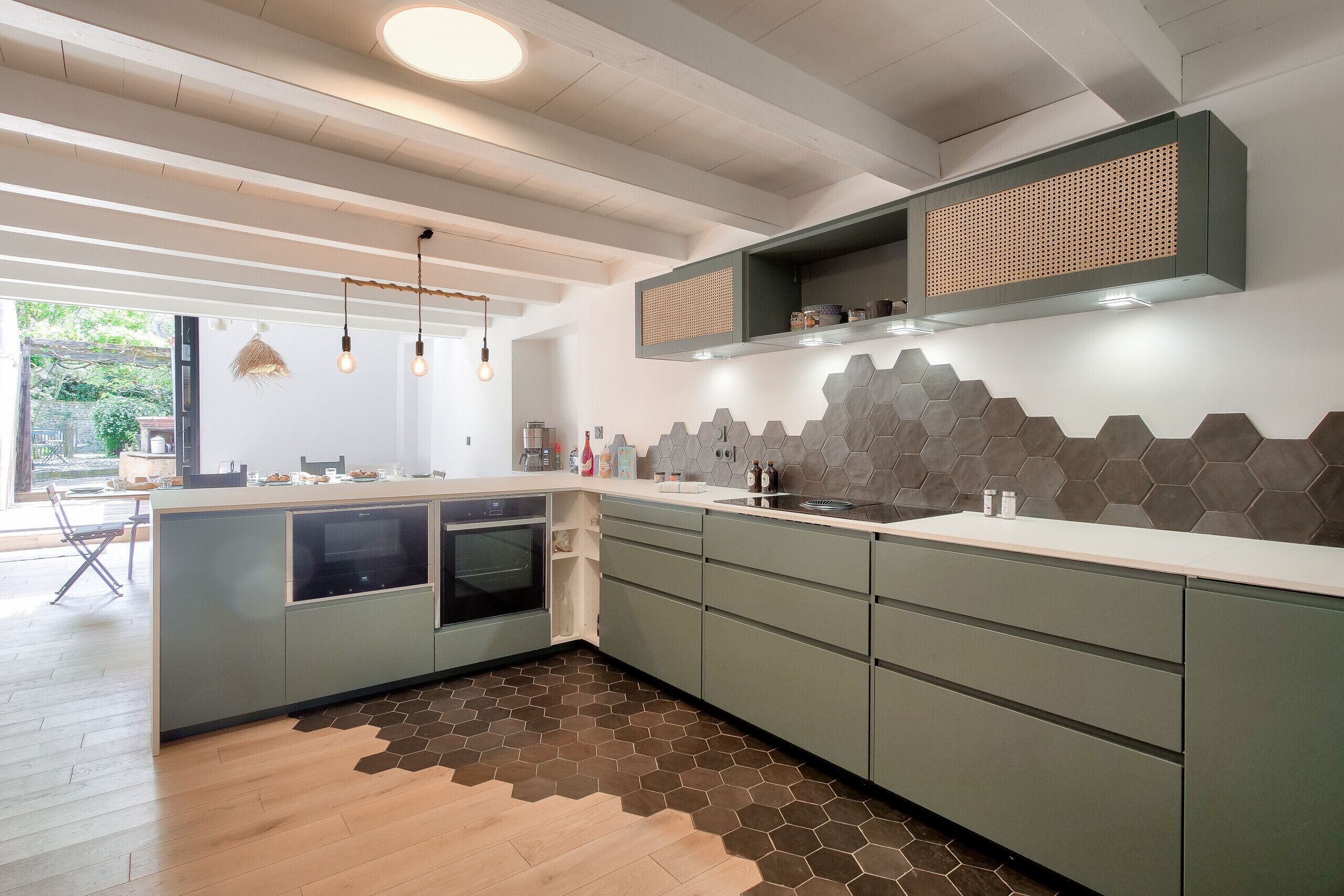 Réfrigérateur, micro-ondes, four, lave-vaisselle