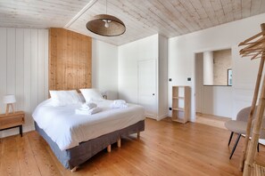 5 chambres, accès au Wi-Fi (inclus)