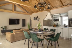 Villa, 3 soverom, tilgjengelighetstilpasset, privat basseng | Oppholdsrom