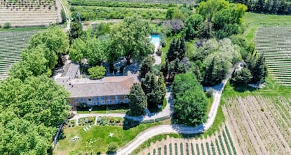 La Chapelle, gßte avec piscine chauffée en Provence