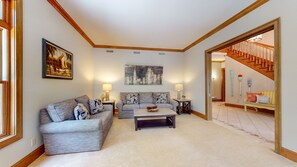 Smart TV - A beautiful home to help you create your dream vacation! (Hilton Head)