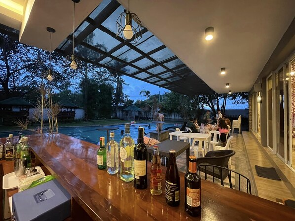 Außenpool, geöffnet von 06:00 Uhr bis 22:30 Uhr, Cabañas (kostenlos)