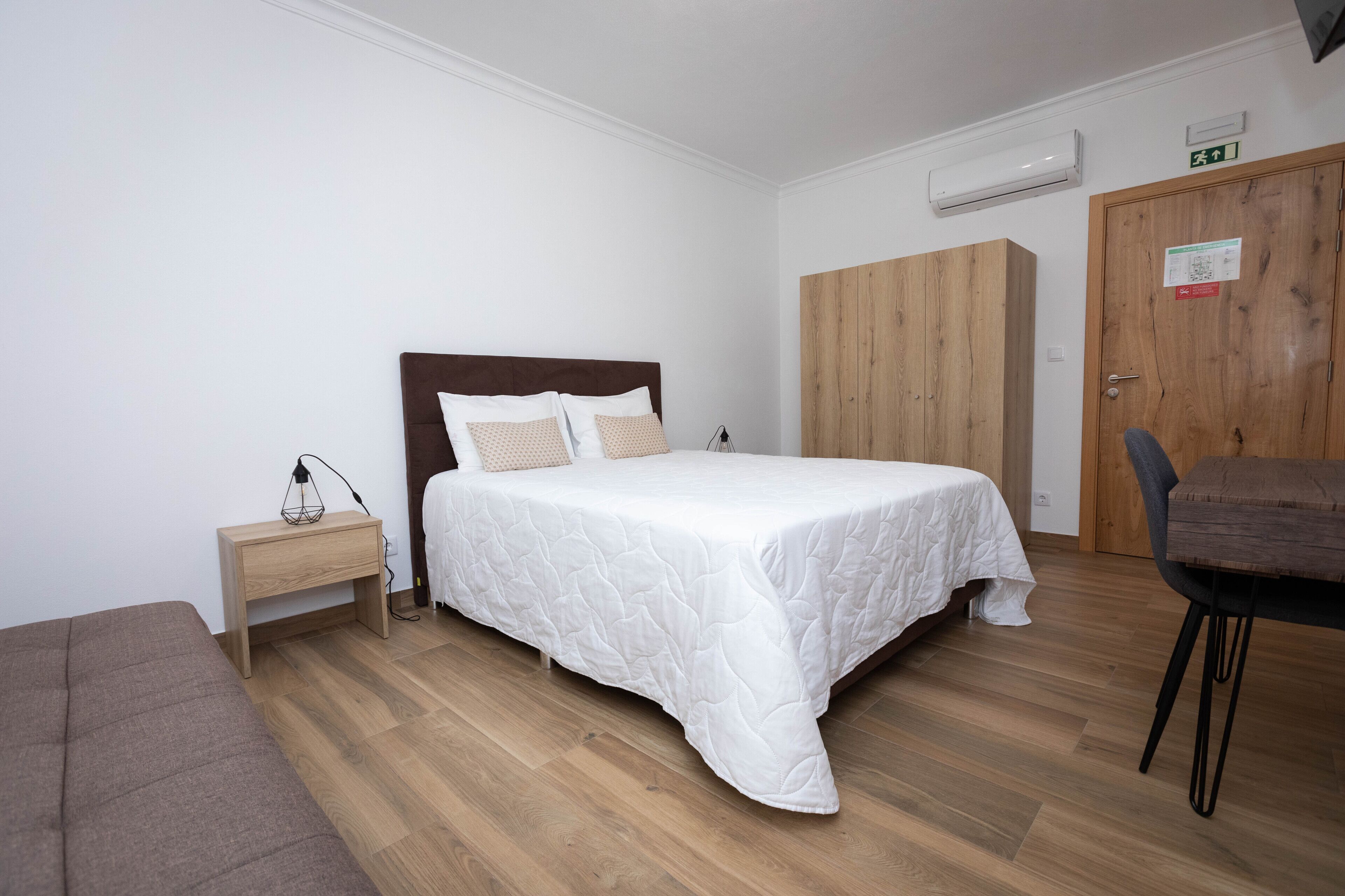 Panoramic Double Room | Down duvets, desk, laptop workspace, soundproofing