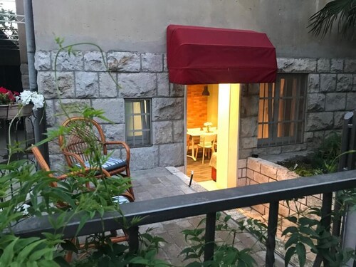 One bedroom apartment