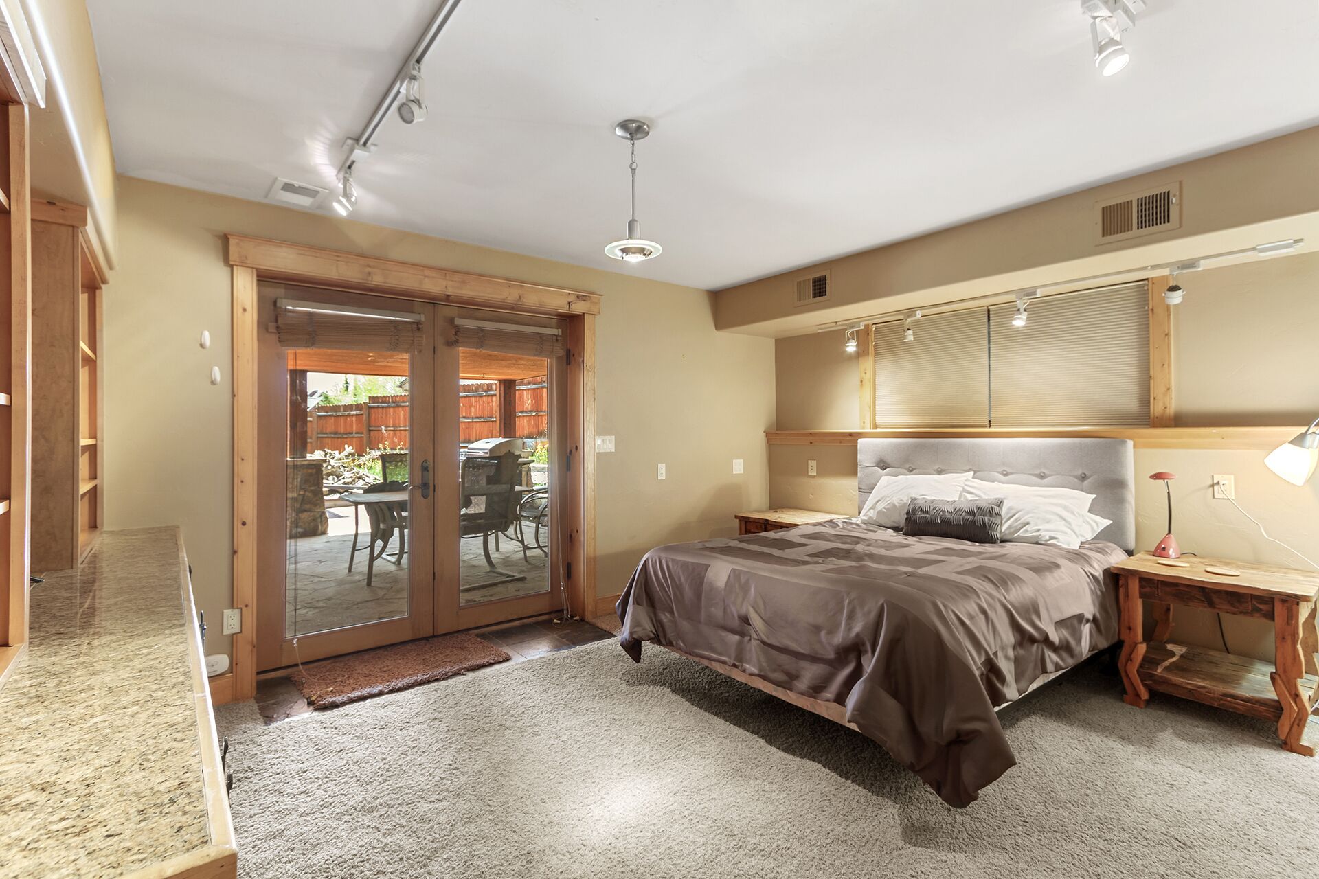 Cozy Studio near Lake Dillon! Shared on-site hot tub!
