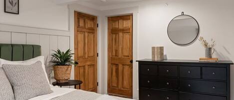 4 chambres, fer et planche à repasser, Wi-Fi, draps fournis