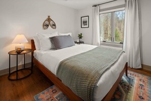 Unclassified image, 3 of 12, button