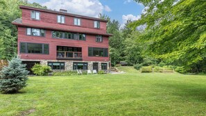 Exterior - Tranquil New England Home off of Mountain Rd (Stowe)