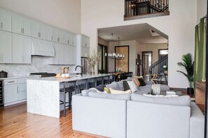 電視、Netflix、Hulu、串流服務