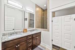 Combined shower/tub, towels - Bay Views! Community Amenities! Tennis Courts! (Port St. Joe)
