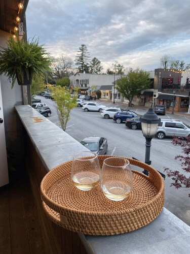 Galax Loft on Main Street with Outdoor Balcony overlooking Downtown