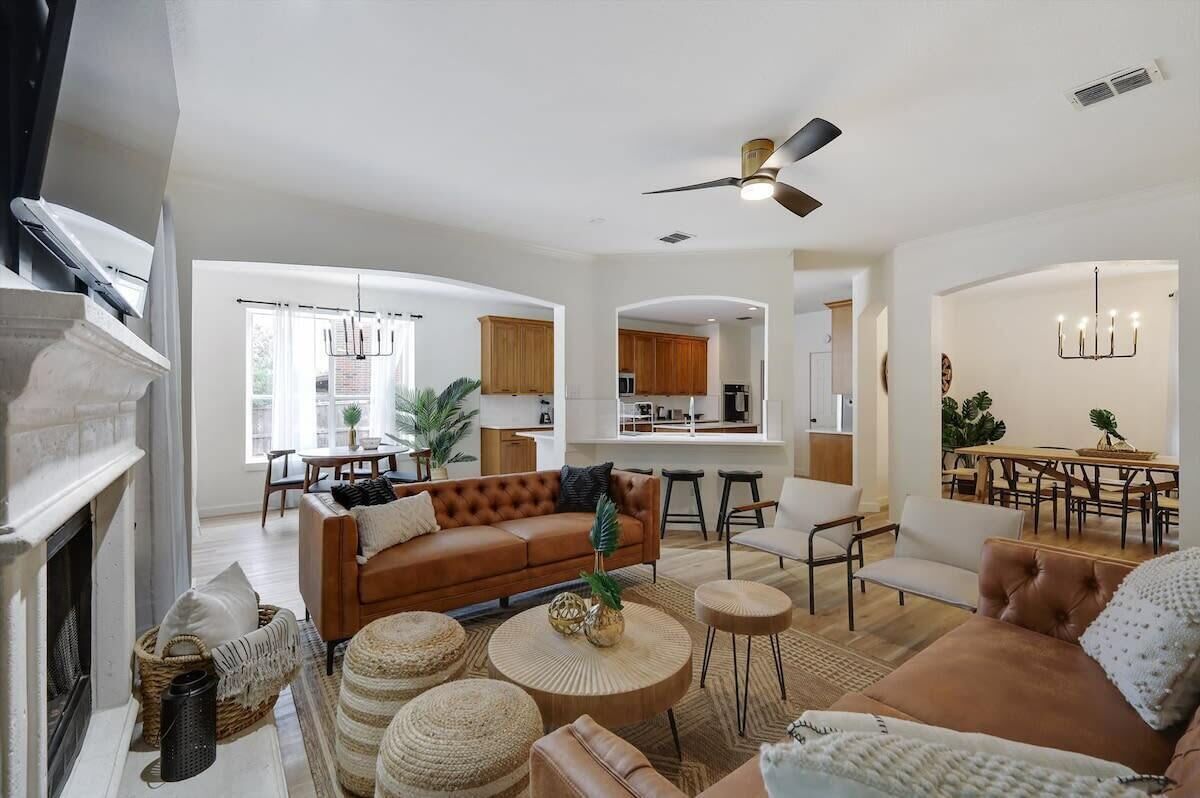 TV, fireplace, offices