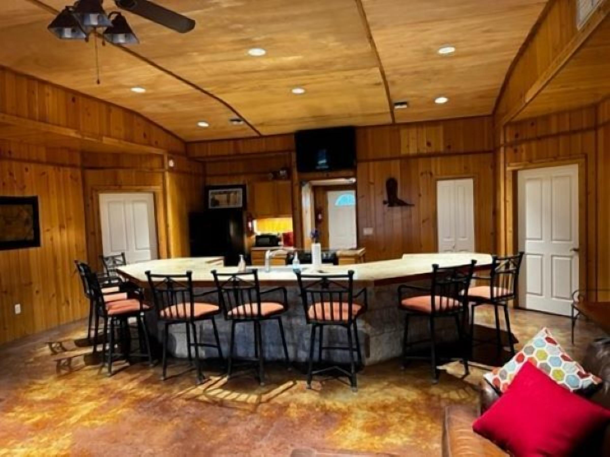 Lone Star Lodge with Access to the Frio River